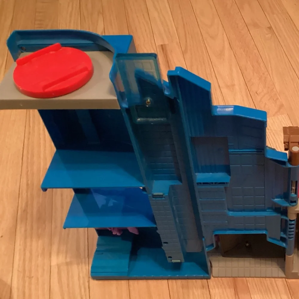 Disney Pixar Cars Movie Car wash Garage Playset